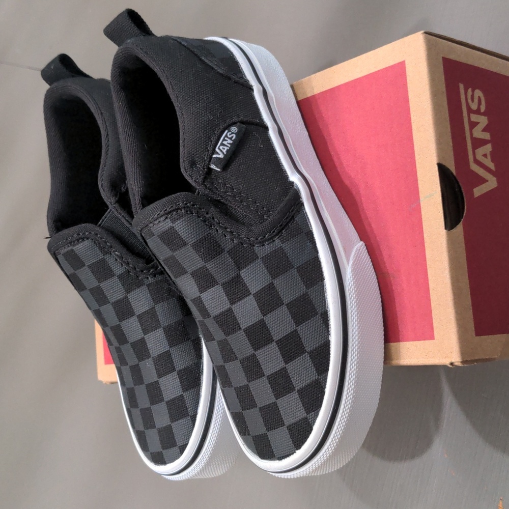 NWB Vans Asher Black Checkered Boys Youth Size 11 New in Box